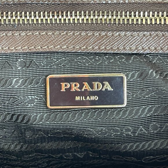 Prada Saffiano Lux Extra Large Brown Leather Zip Tote - Authenticity Certified - Picture 12 of 16